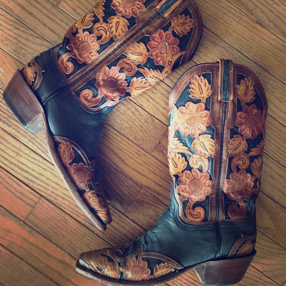 Lucchese Classics
